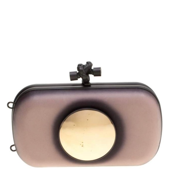 PreLoved Bottega Veneta Black/Light Beige Leather Sphere Palazzo Knot Clutch. - Picture 6 of 7